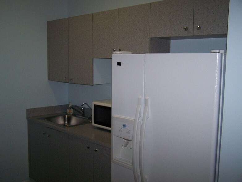 More Photos Of 989 Sebastian Blvd, Sebastian Medical For Sale