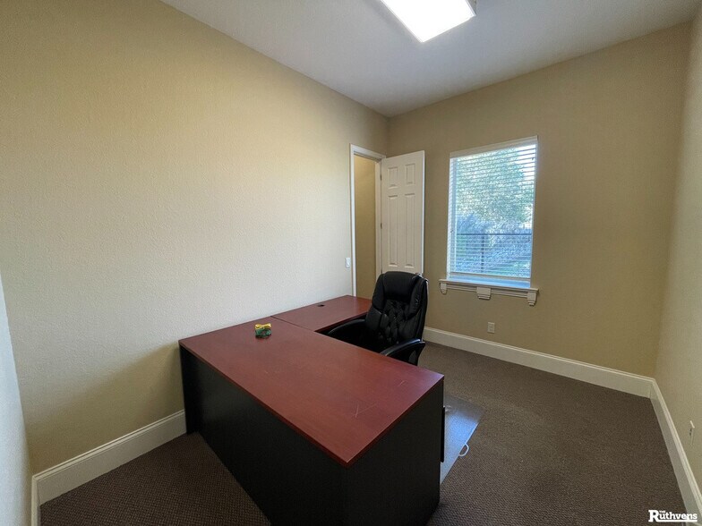 More Photos Of 624 Midflorida Dr, Lakeland Office For Lease