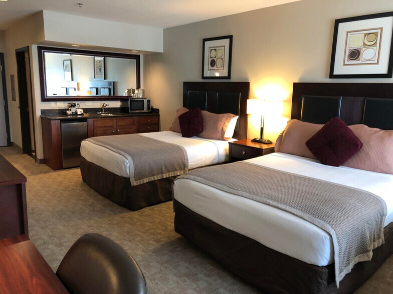 More Photos Of 3701 S WS Young Dr, Killeen Hotel For Sale