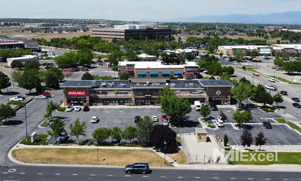 More Photos Of 3728 W 13400 S, Riverton General Retail For Lease