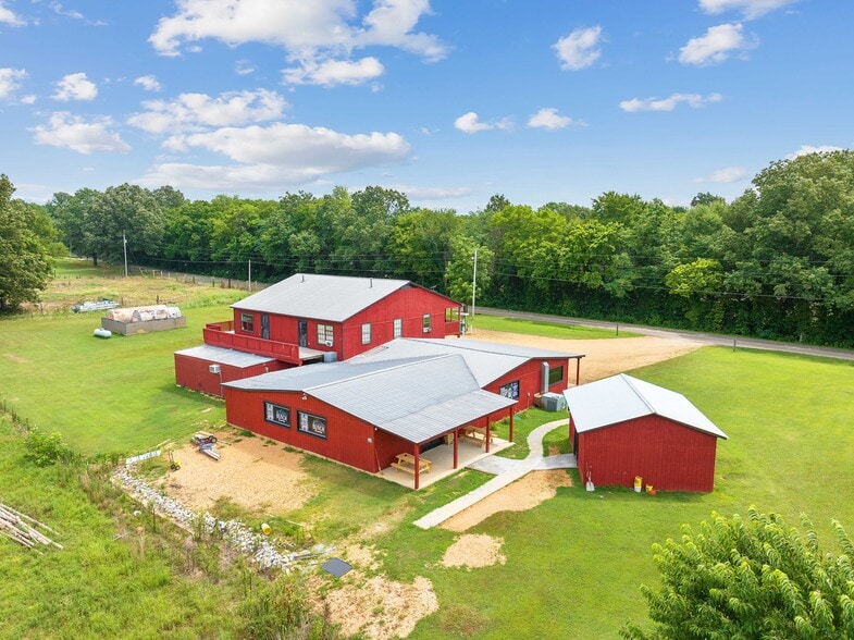 More Photos Of 7386 Mt Carmel Rd, Decaturville Convenience Store For Sale