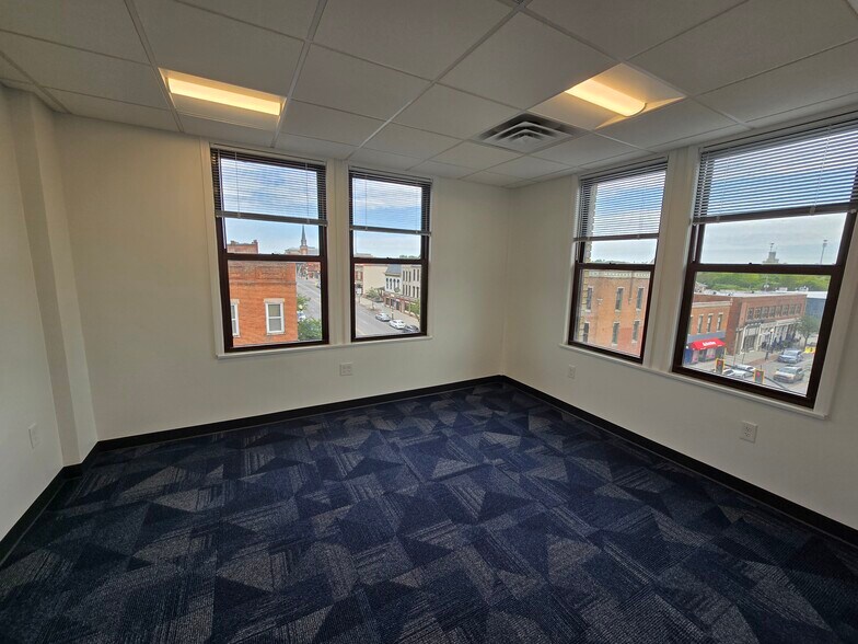 More Photos Of 41 N Sandusky St, Delaware Office For Lease