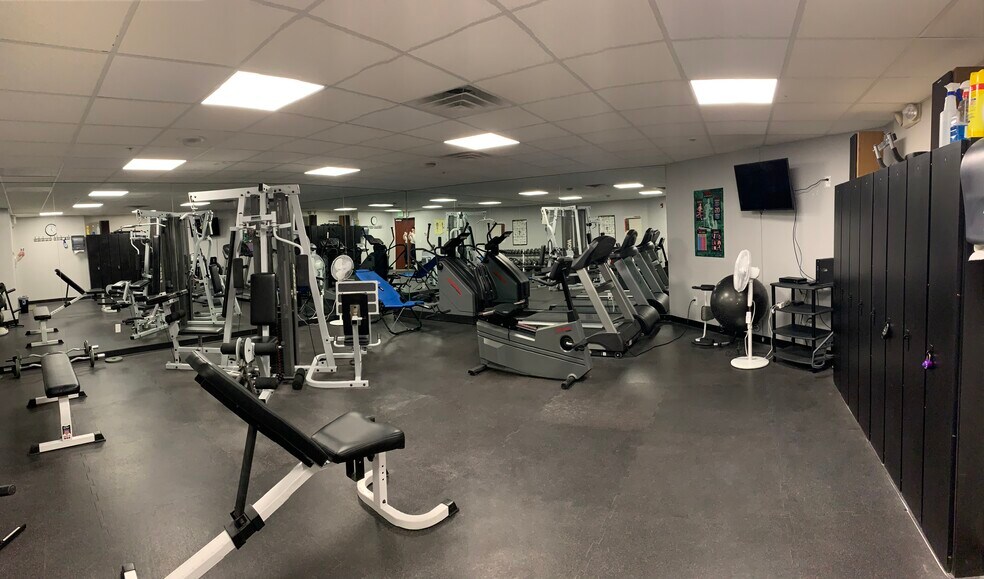 More Photos Of 746 E Winchester St, Murray Office For Sale