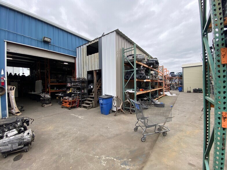 More Photos Of 3513 Recycle Rd, Rancho Cordova Auto Salvage Facility For Lease