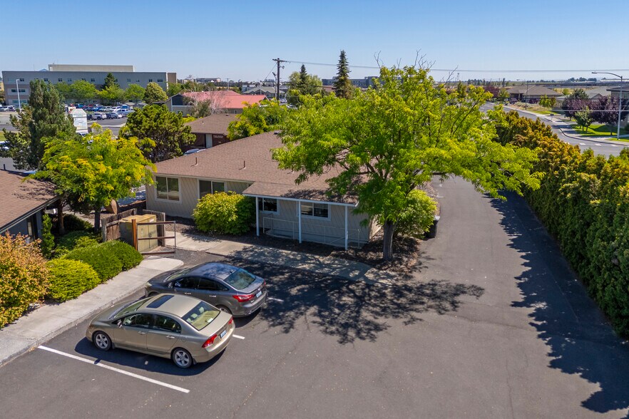 More Photos Of 830 Sharon Ave E, Moses Lake Office For Sale