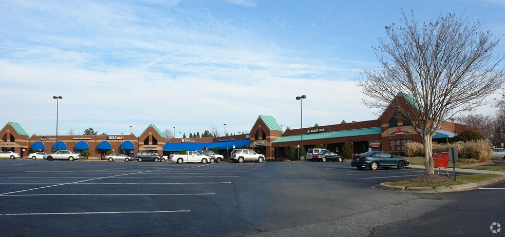 More Photos Of 500-692 Hanes Mall Blvd, Winston-Salem Unknown For Lease