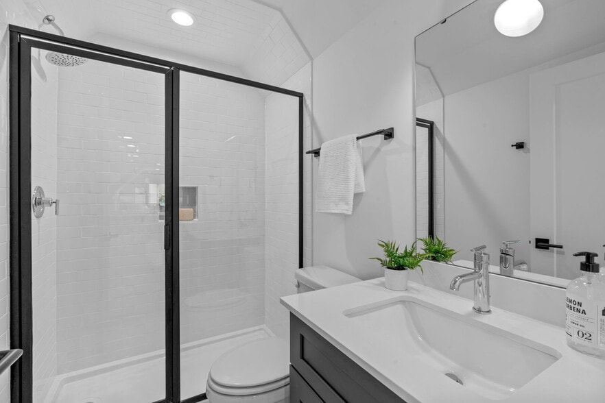 More Photos Of 5045 Lundy Dr, Raleigh Multifamily For Sale