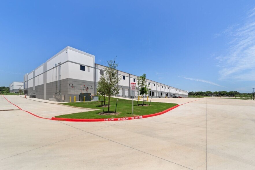 More Photos Of West Avenue and Wurzbach Parkway, San Antonio Unknown For Lease