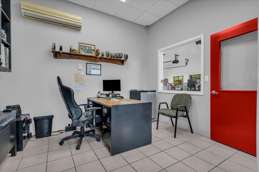 More Photos Of 1000 Shortcut Rd, Marine City Freestanding For Sale