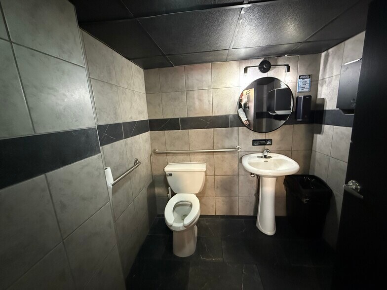 More Photos Of 1096 Elmwood Ave, Buffalo Multifamily For Sale