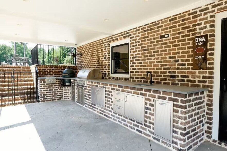 More Photos Of 1150 Cliff Dawson Rd, Watkinsville Specialty For Sale