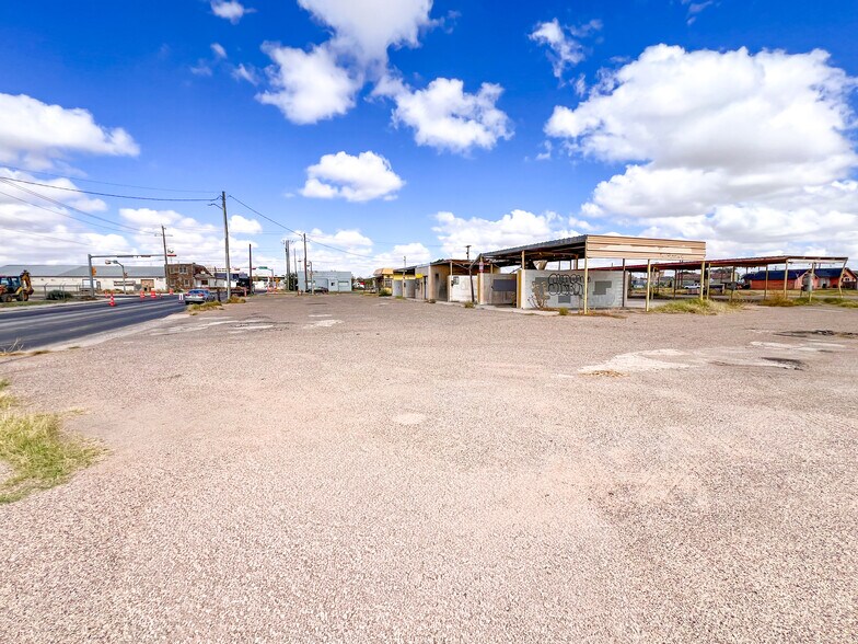 More Photos Of 521 W Murphy St, Odessa Land For Sale