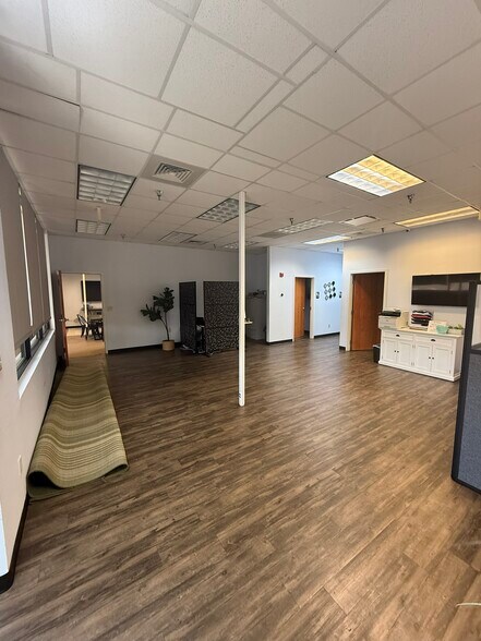 More Photos Of 144 Talbert Pointe Dr, Mooresville Light Distribution For Lease