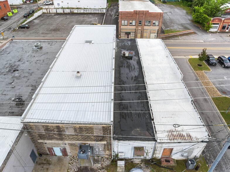 More Photos Of 144 E Broadway, Newport Storefront Retail Office For Sale