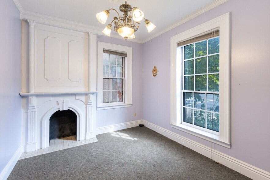 More Photos Of 1 Main St, Hartford Office Residential For Sale