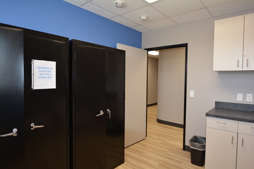 More Photos Of 10503 W Thunderbird Blvd, Sun City Medical For Lease