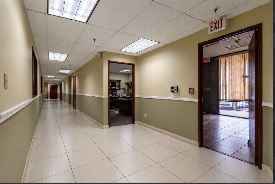 More Photos Of 1609 W 17th St, Tempe Manufacturing For Sale