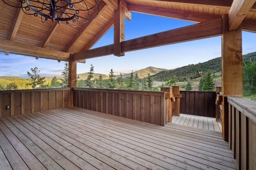 More Photos Of 5373 Highway 224, Park City Medical For Sale