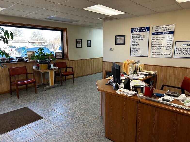 More Photos Of 505 South St, Schoolcraft Auto Repair For Lease