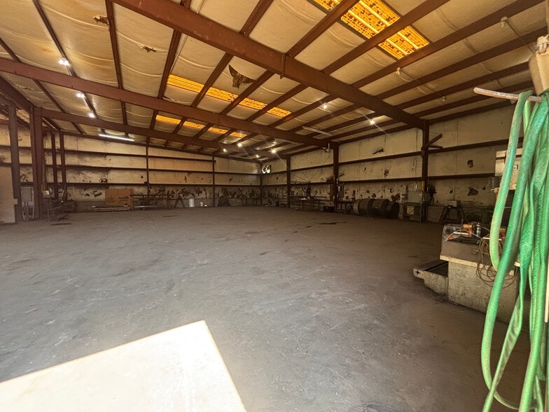 More Photos Of 424 Shelton Rd, West Columbia Warehouse For Sale