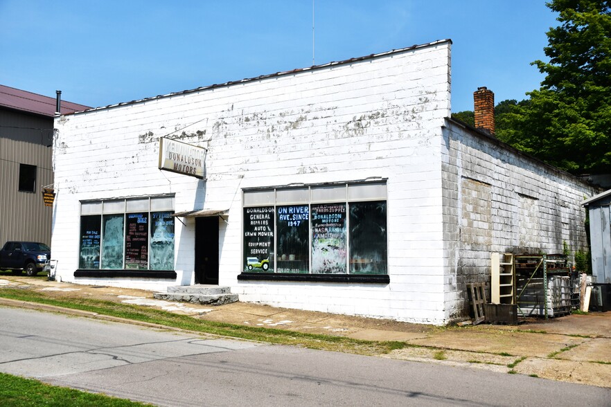 Primary Photo Of 714 River Ave, Emlenton Warehouse For Sale