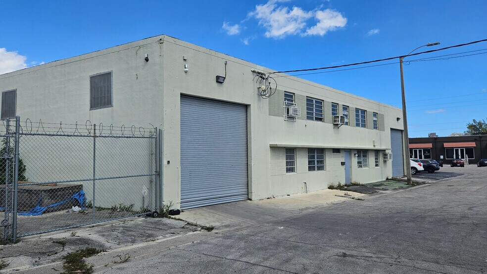 More Photos Of 375 NE 72nd Ter, Miami Warehouse For Lease