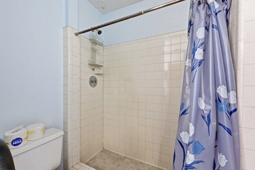 More Photos Of 2350 N Ponce De Leon Blvd, Saint Augustine Service Station For Sale