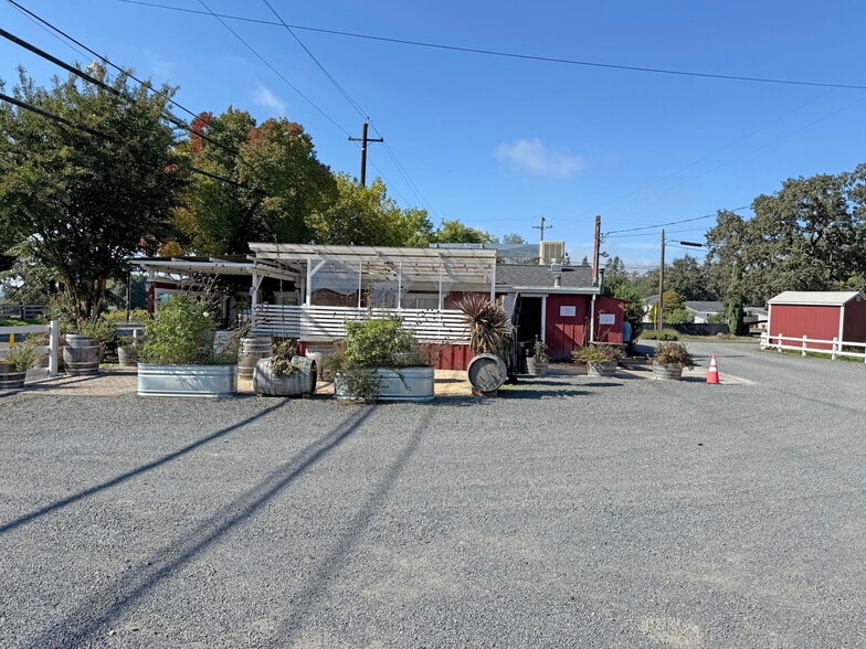 More Photos Of 3535 Guerneville Rd, Santa Rosa General Retail For Lease