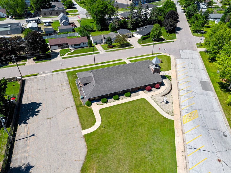 More Photos Of 301 S Chestnut Ave, Oconto Falls Religious Facility For Sale