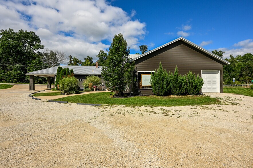 More Photos Of 4434 Wadsworth Rd, Norton Freestanding For Sale