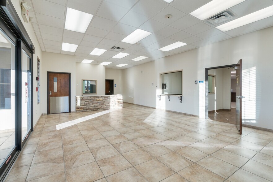 More Photos Of 101 N 37th St, Rogers Medical For Lease