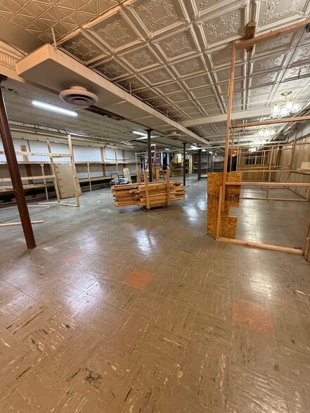 More Photos Of 5728 Broadway Ave, Cleveland Storefront For Sale