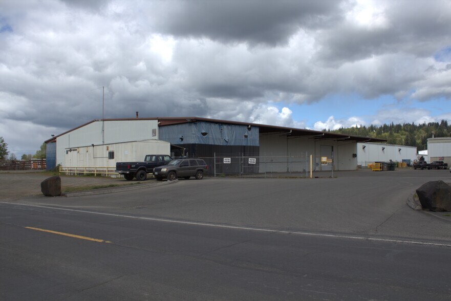 More Photos Of 2208 Parrott Way, Kelso Warehouse For Lease