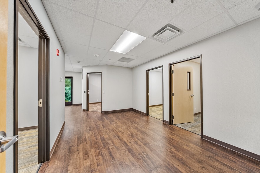 More Photos Of 2166 NW Vine St, Grants Pass Medical For Sale