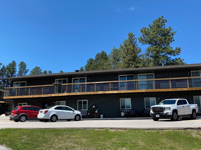 More Photos Of 437 Montgomery St, Custer Apartments For Sale