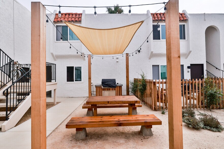 More Photos Of 330 S Horne St, Oceanside Apartments For Sale