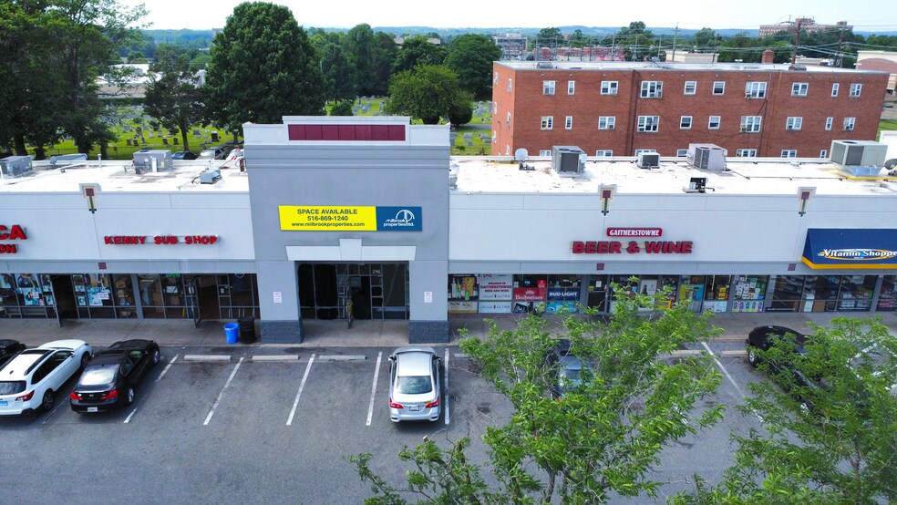 More Photos Of 206-300 N Frederick Ave, Gaithersburg Unknown For Lease