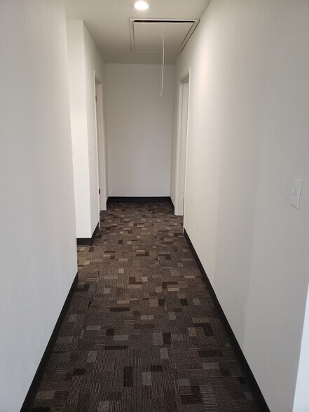 More Photos Of 15325 Highway 99, Lynnwood Office For Lease