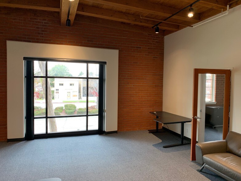More Photos Of 8758-8764 Venice Blvd, Los Angeles Office For Lease