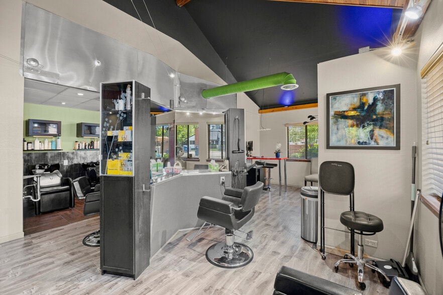 More Photos Of 1181 S Parker Rd, Denver Office For Sale
