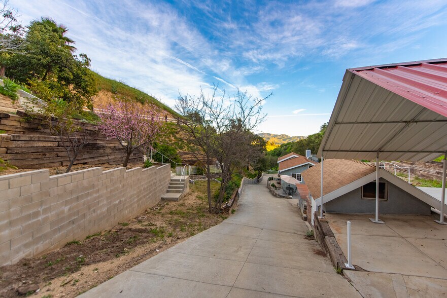 More Photos Of 12141 Wildwood Trl, Kagel Canyon Specialty For Sale