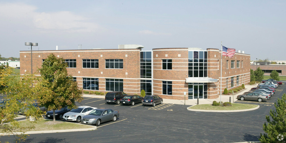 Primary Photo Of 1190 Corporate Center Dr, Oconomowoc Office For Sale