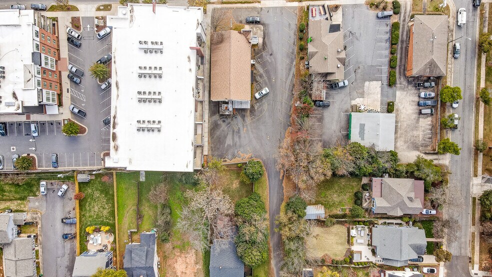 More Photos Of 1917 Central Ave, Charlotte General Retail For Lease