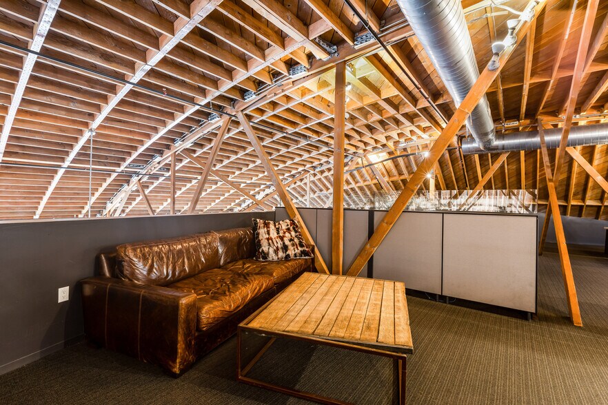 More Photos Of 3644 Eastham Dr, Culver City Loft Creative Space For Lease