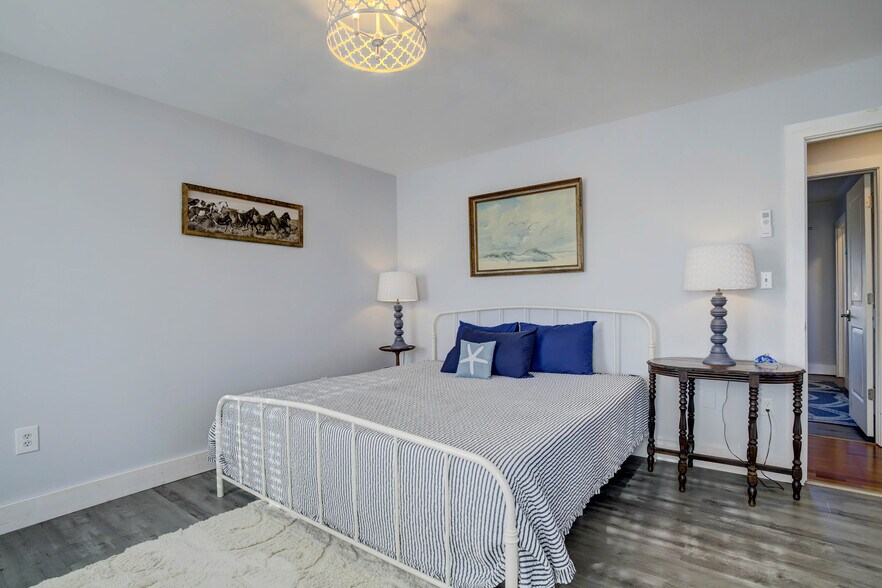 More Photos Of 3691 Main St, Chincoteague Marina For Sale