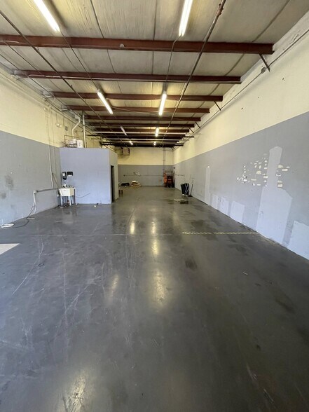 More Photos Of 93 Monocacy Blvd, Frederick Showroom For Lease