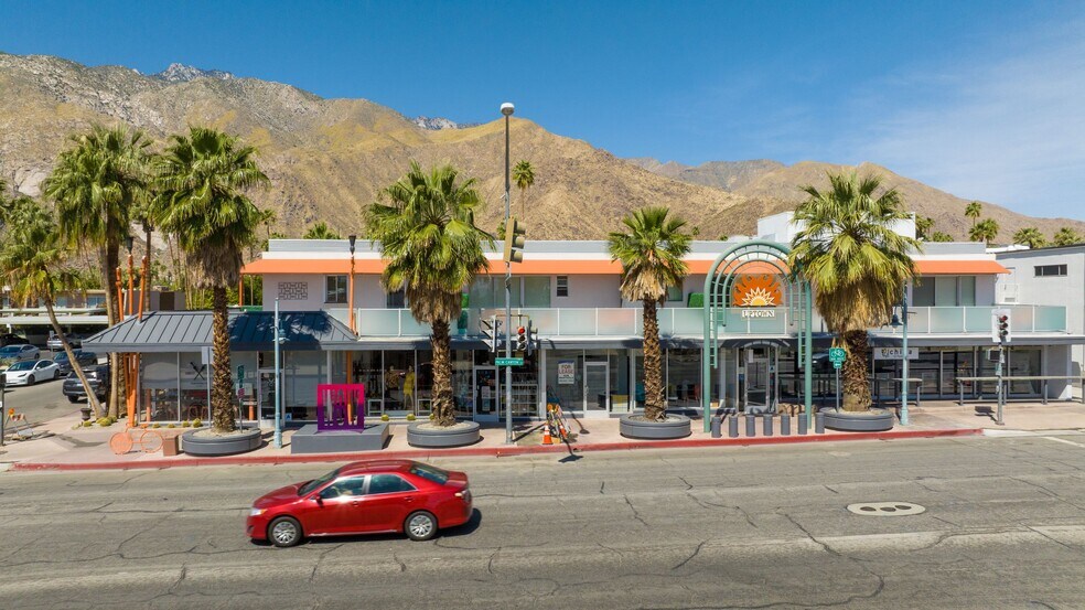 More Photos Of 140 W Via Lola, Palm Springs Hotel For Lease