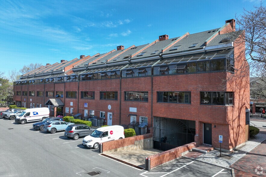 More Photos Of 1 Merrimac St, Newburyport Apartments For Lease