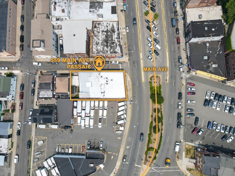 More Photos Of 559-563 Main Ave, Passaic Storefront For Lease