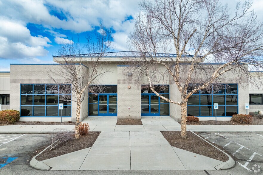 More Photos Of 2950 E Goldstone Way, Meridian Office For Sale